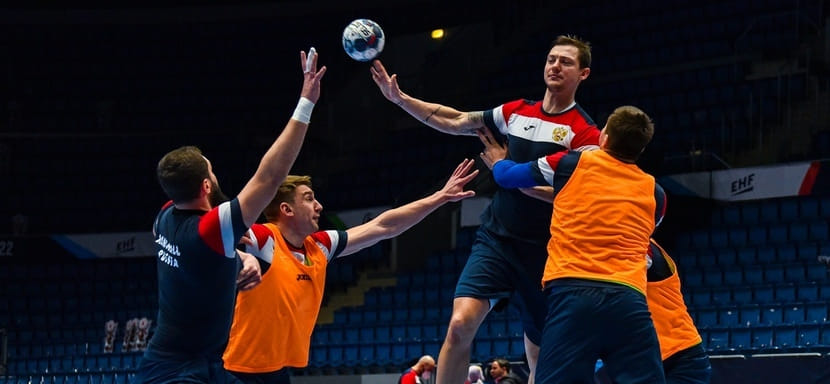 ЧЕ-2022. Сегодня стартует основной раунд турнира в Венгрии и Словакии. Сборная России в Братиславе готовится к игре со шведами