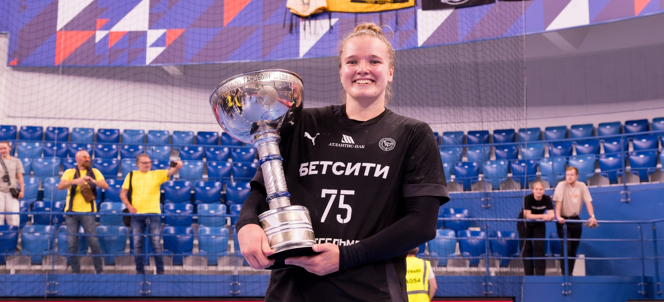 Алёна Амельченко: "…А тогда мне было всего 18 лет — ну что я могла знать о своём теле?"