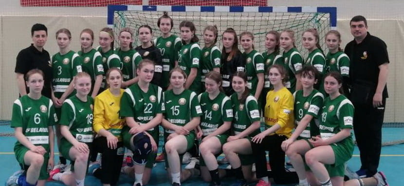 27 гандболисток девичьей сборной Беларуси (U-16) будут готовиться к товарищеским матчам со сверстницами из России