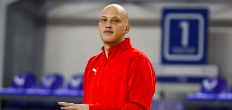 Суперлига. 29-летний левый полусредний московского ЦСКА Александр Деревень объявил о решении завершить игровую карьеру