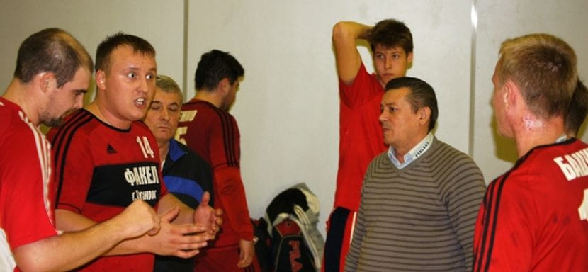 Суперлига. Представитель Федерации гандбола Таганрога Владимир Симон: "Хотим создать мощную школу, пригласить бывших игроков"