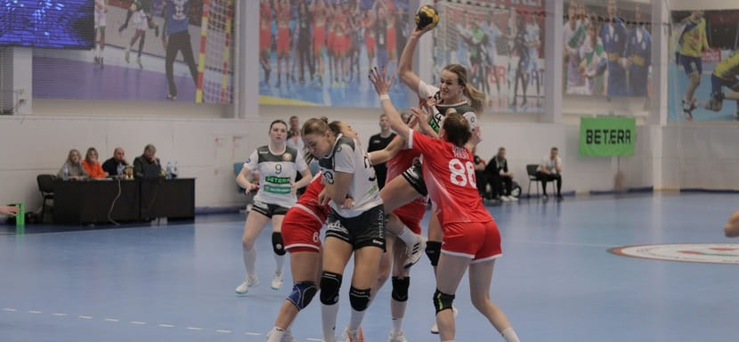 Женские сборные России и Беларуси сыграют два апрельских товарищеских матча в астраханском дворце спорта "Звёздный"