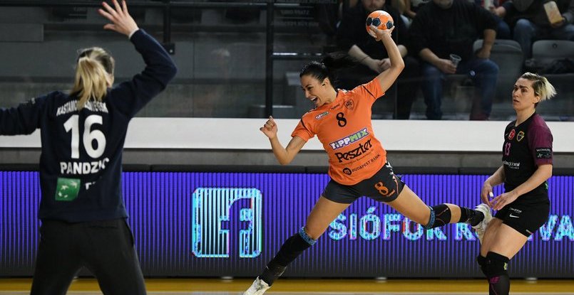 Симона Беме: "Иногда мне кажется, что здесь, в Венгрии, приходится бороться не только на площадке, но и с закулисными играми"