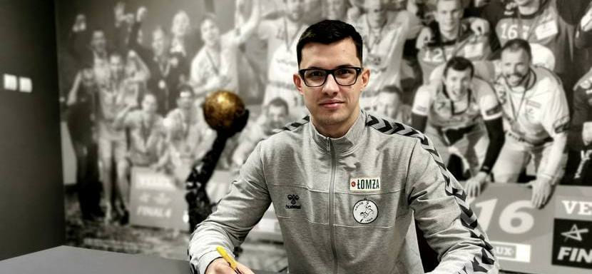 Польша. Полусредний национальной сборной страны Шимон Сичко продлил контракт с "Кельце"