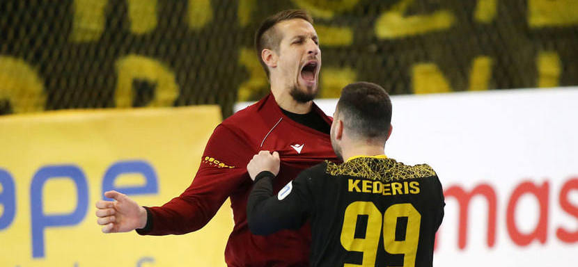 Австрийский голкипер Томас Бауэр покинул греческий АЕК. Он привел команду к чемпионскому титулу