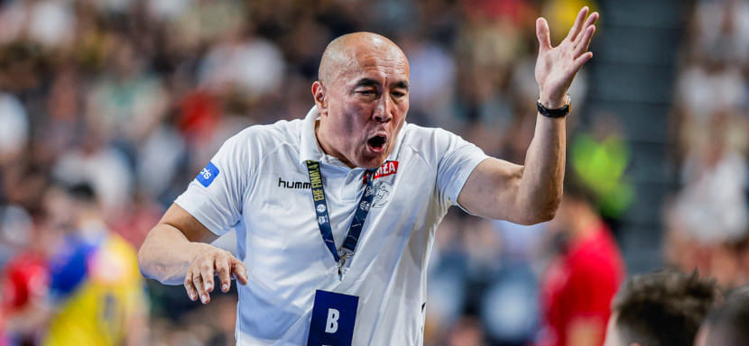 Главный тренер сборной Франции Талант Дуйшебаев назвал 20 гандболистов, которые примут участие в товарищеских матчах против команды Испании