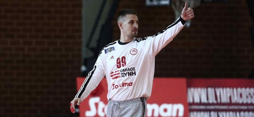 Австрия. 37-летний голкипер Томас Бауэр после этого сезона покинет "Олимпиакос" и будет играть на родине за "Ягс"