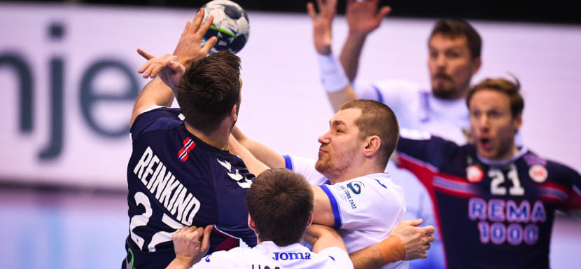 Надежда Муравьева: "Как защитнику мне симпатична система разрушения игры грандов от Петковича"