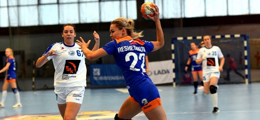 Открытый Кубок Тольятти. "Лада", "Звезда" и "Университет" начали второй день турнира с побед