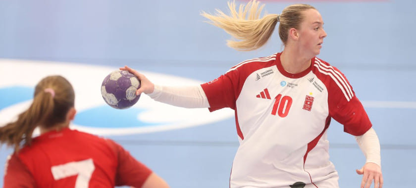 "Мошонмадьяровар" обыграл "Байя-Маре" Дианы Ильиной и выбил румынскую команду из Европейской лиги. "Тюрингер" тоже прошёл дальше