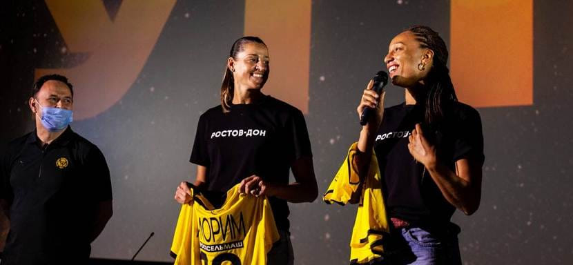 Эдуарда Аморим: "Могу с уверенностью сказать, что в "Ростов-Доне" будет самая сильная защита в Европе. Нас ждут потрясающие эмоции"