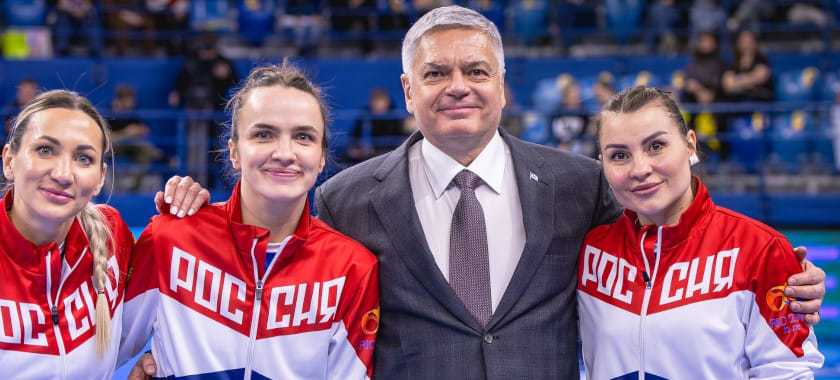 Сергей Шишкарёв после гала-матча: "Мы не дорабатываем, ведь гандбол достоин того, чтобы на каждую игру собиралось столько людей"