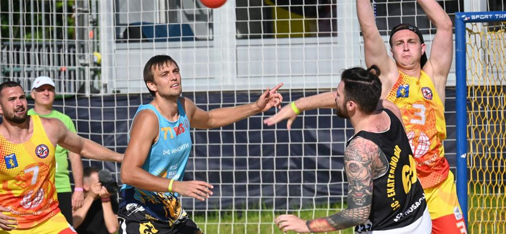 Пляжный гандбол. Кубок России, как и годом ранее, завоевали Краснодарский край у женщин и белгородский "Технолог-Спартак" у мужчин