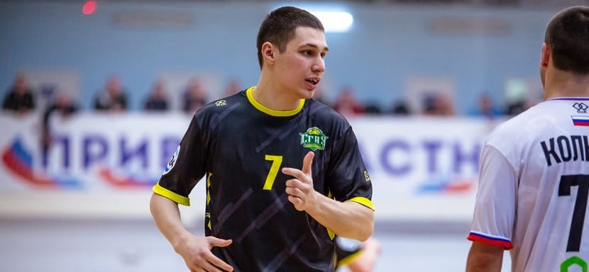 Правый крайний Анатолий Филиппов признан лучшим игроком СГАУ-"Саратова" в апреле
