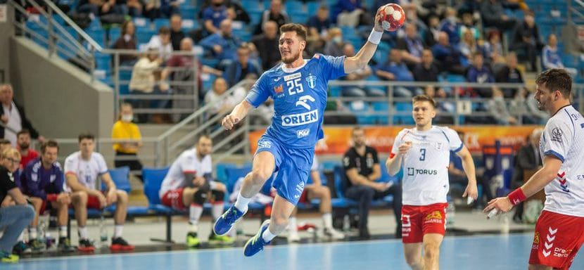 Польша. Правый крайний Кшиштоф Комажевски расстался с "Вислой". Он будет выступать за греческий АЕК