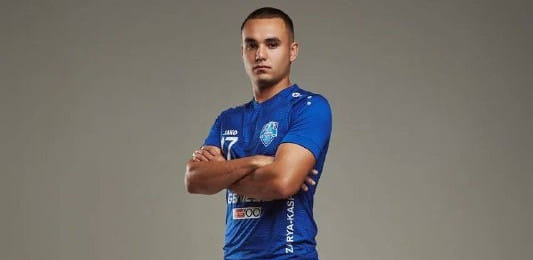 Высшая лига. "Воронеж" официально объявил о подписании контракта с Руфатом Мухтаровым и расставании с экс-капитаном команды Валерием Ивановым