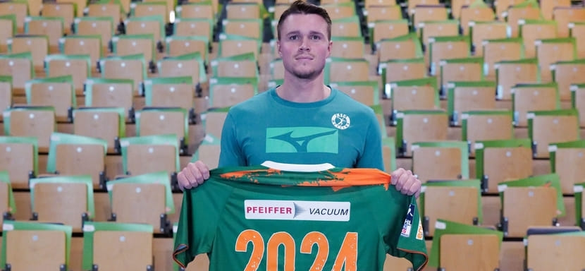 Бундеслига. Левый крайний из Швеции Эмиль Меллегорд продлил контракт с "Вецларом"