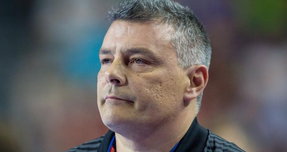 Испания. Хави Паскуаль из-за болезни не руководил "Барселоной" в матче против "Вальядолида"