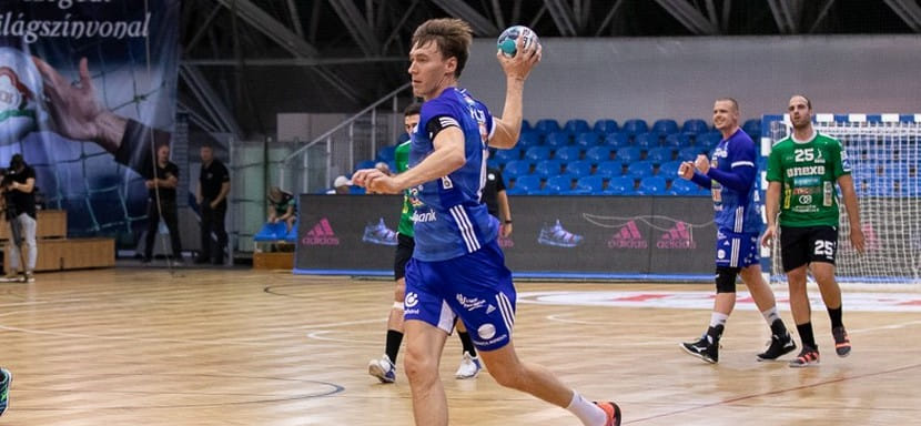 Товарищеский матч. Во втором спарринге с хорватским "Нексе" венгерский "Пик" россиянина Дмитрия Житникова вновь победил