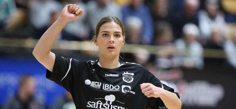 Дания. Хелена Элвер: "За время карантина поняла, что для меня в гандболе наиболее важен социальный фактор. Не хватает людей вокруг"