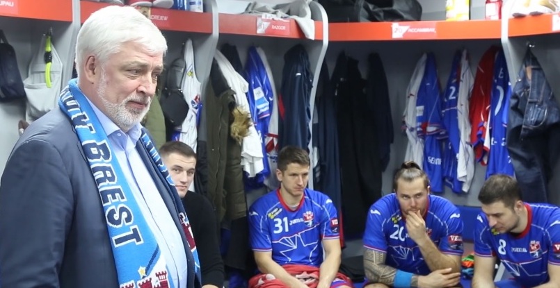 Александр Мешков игрокам БГК: "Порту" победил. Ваша задача усложняется. Надо выиграть все матчи дома и у "Мотора" на выезде" (ВИДЕО)