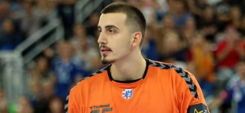 Вратарь "Загреба" Матей Мандич прооперирован после конфликта в раздевалке хорватского клуба