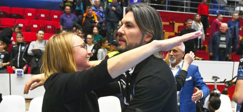 Румыния. Мэр Бухареста Никушор Дан уволил с должности генерального директора женского гандбольного клуба Габриэлу Сабо