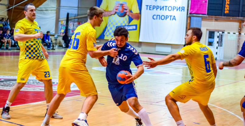 Высшая лига. Два турнира всегда лучше, чем один. Есть движение вверх