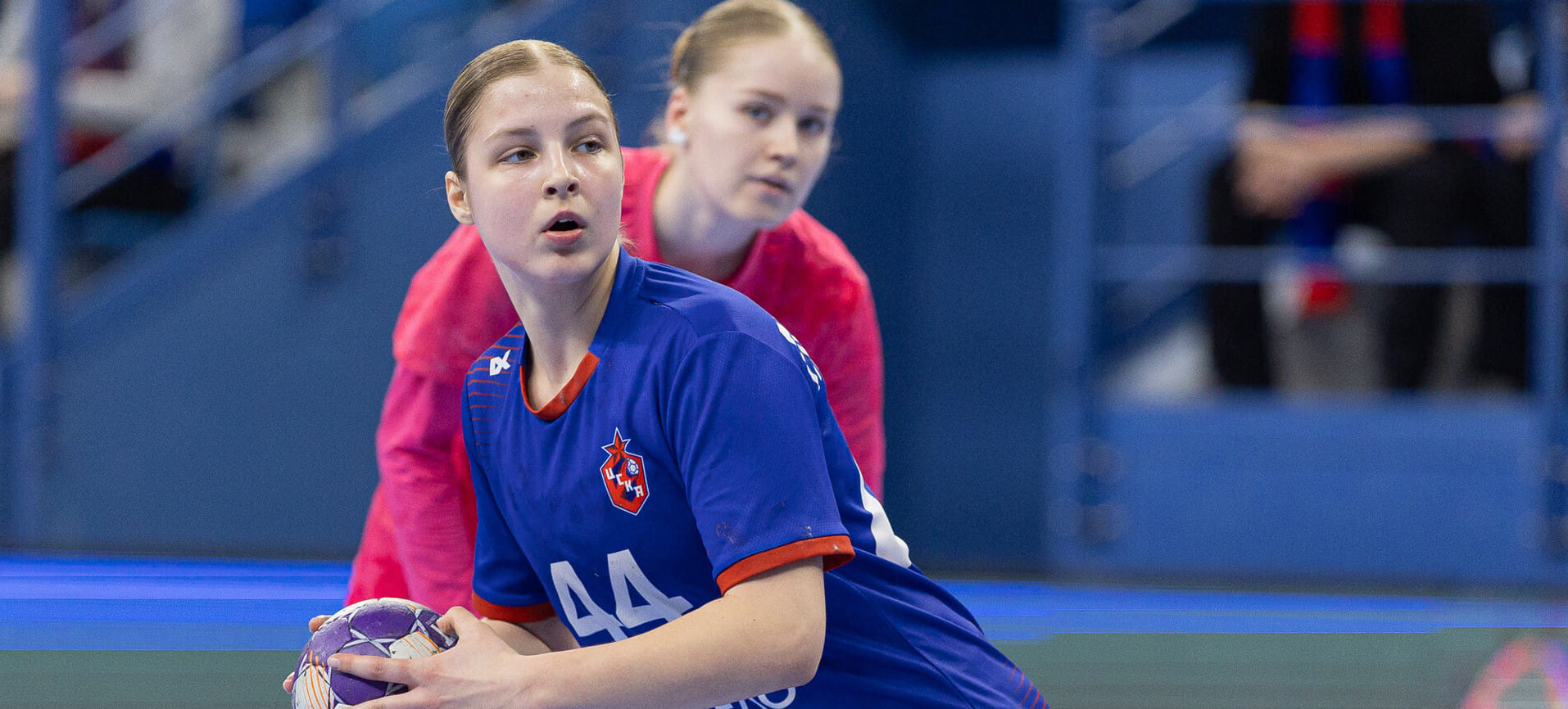 Гаврилова против Гавриловой, четыре вратаря "Луча" и 50% Верещак. ЦСКА победил в "сестринском дерби"