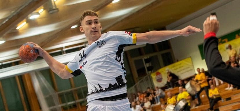 Австрия. Российский левый полусредний "Брегенца" Михаил Виноградов входит в тройку лучших снайперов чемпионата с 42 голами в шести матчах