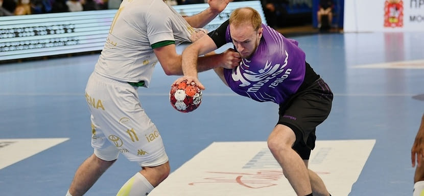 Суперлига. Владимир Максимов: "Считаю, что Артем Кулак стал тем звеном, которое команда приобрела для успешной игры" (ВИДЕО)