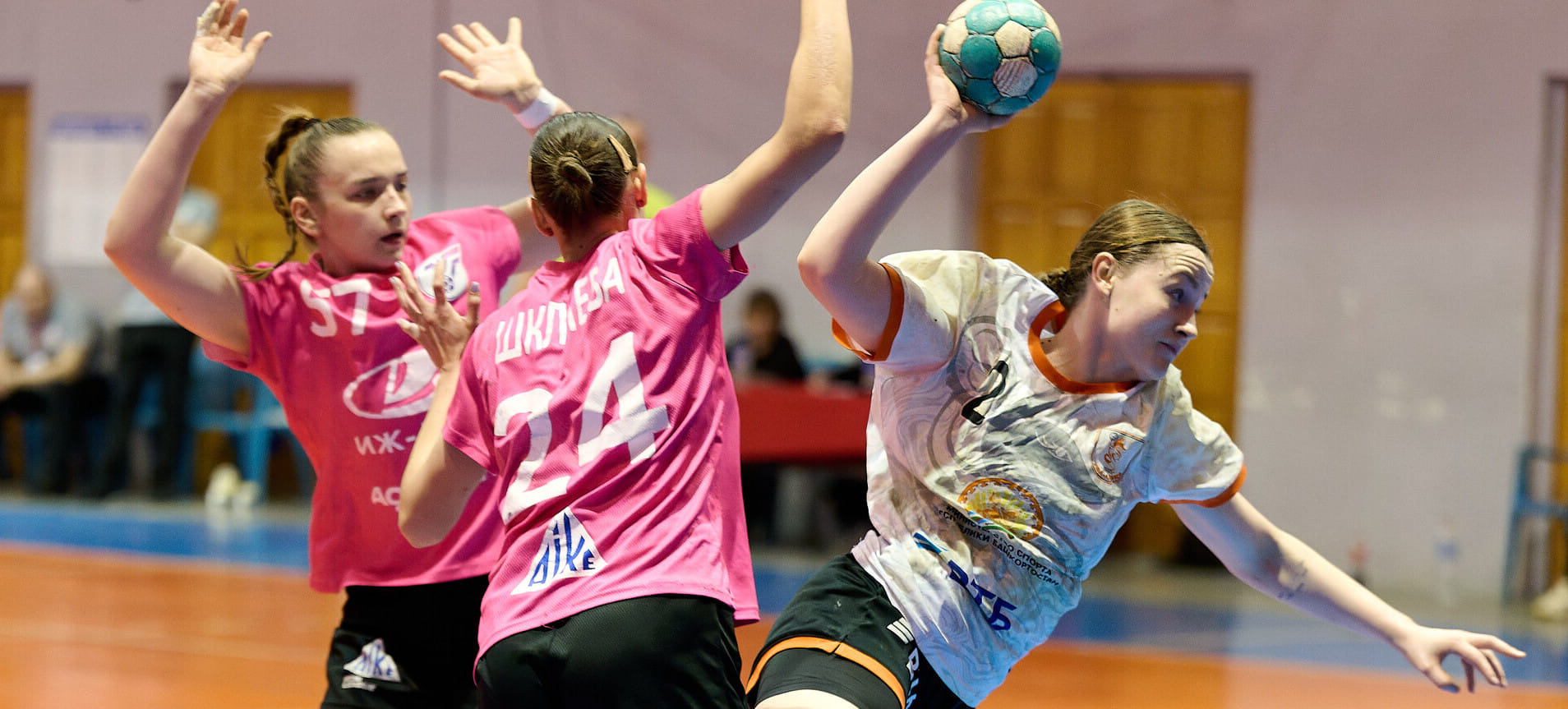 Борьба за 9-12-е места: "Луч" воскрес, как Феникс, а "Уфа-Алиса" подтолкнула "Университет" к высшей лиге