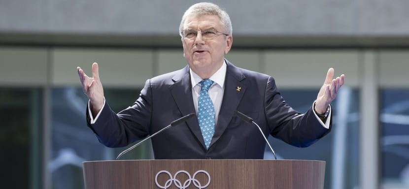 Президент МОК Томас Бах обсудит с главами международных спортивных федераций участие российских спортсменов в соревнованиях