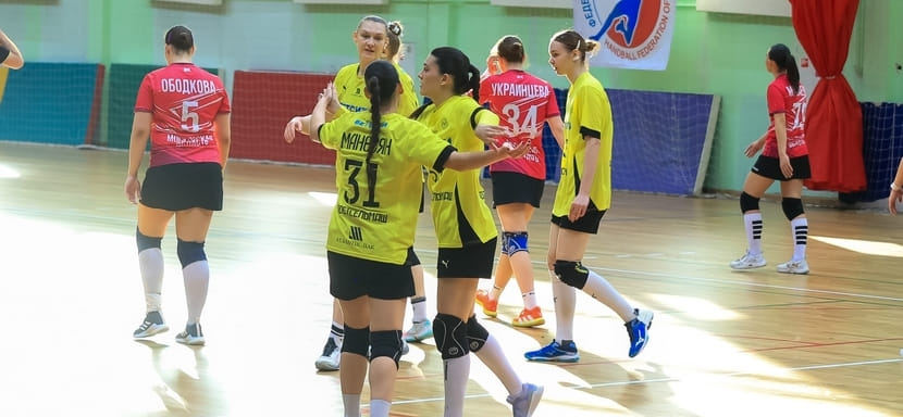 "Динамо-Синара-3" и "Ростов-Дон-2" выиграли субботние матчи в женской высшей лиге