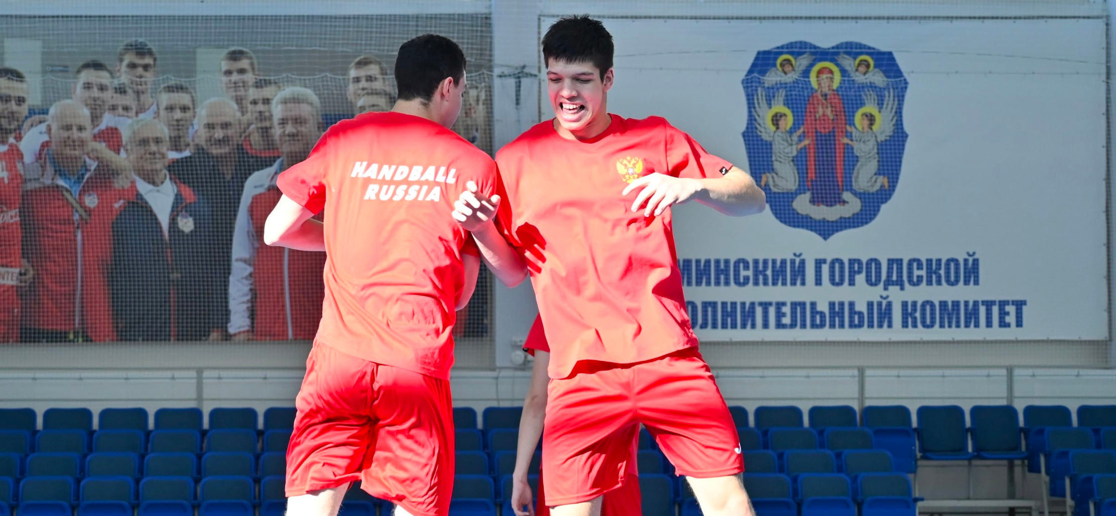 Товарищеский матч. Первый выход в свет удался — юноши Клёнова уже умеют многое