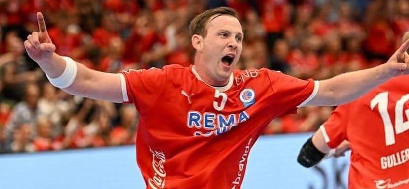 Разыгрывающий "Кольстада" Сандер Сагосен избежал перелома ключицы в матче Лиги чемпионов с "Загребом"