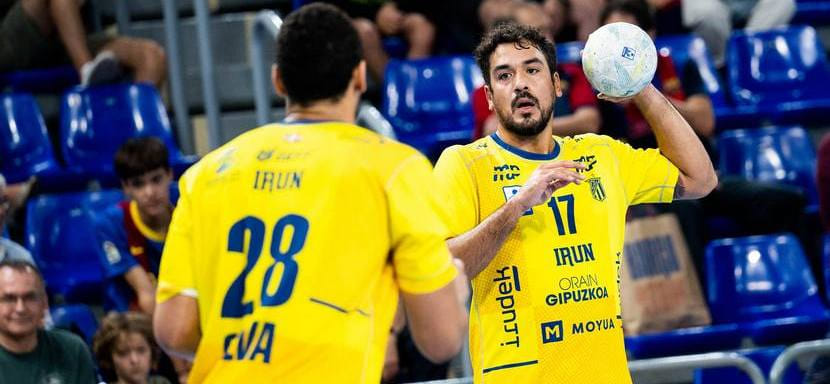Испания. Гандболисты "Бидасоа" Андер Угарте и Родриго Салинас получили травмы и не помогут команде в ближайших матчах
