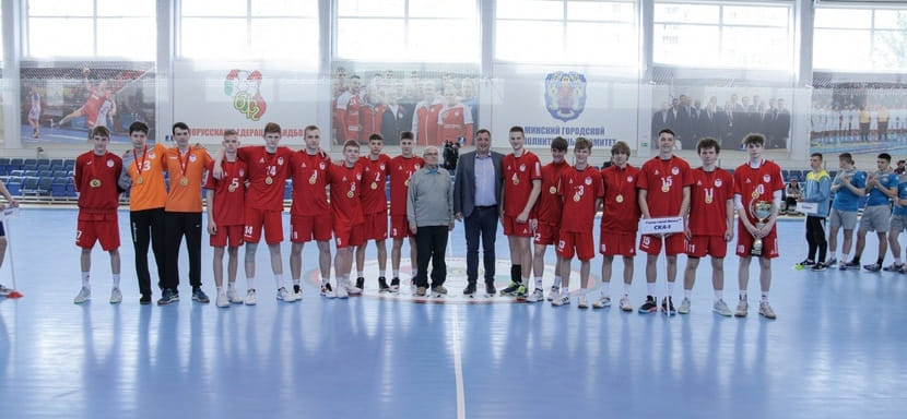 Команда детской школы имени Спартака Мироновича стала победителем юношеского турнира ко Дню Победы