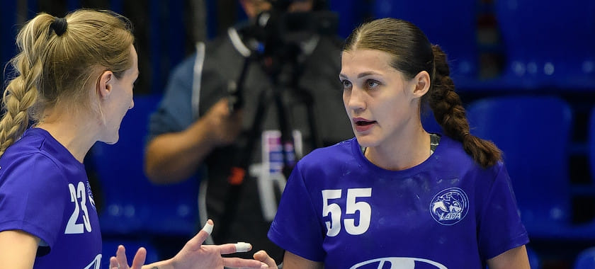 Алиса Дворцевая из "Лады" остаётся лучшим бомбардиром Суперлиги, Дарья Стаценко догнала Екатерину Долматову