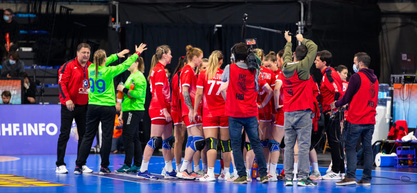 С Надеждой. "Будущие успехи определяются теми шагами, которые делают Бодниева с командой сейчас"