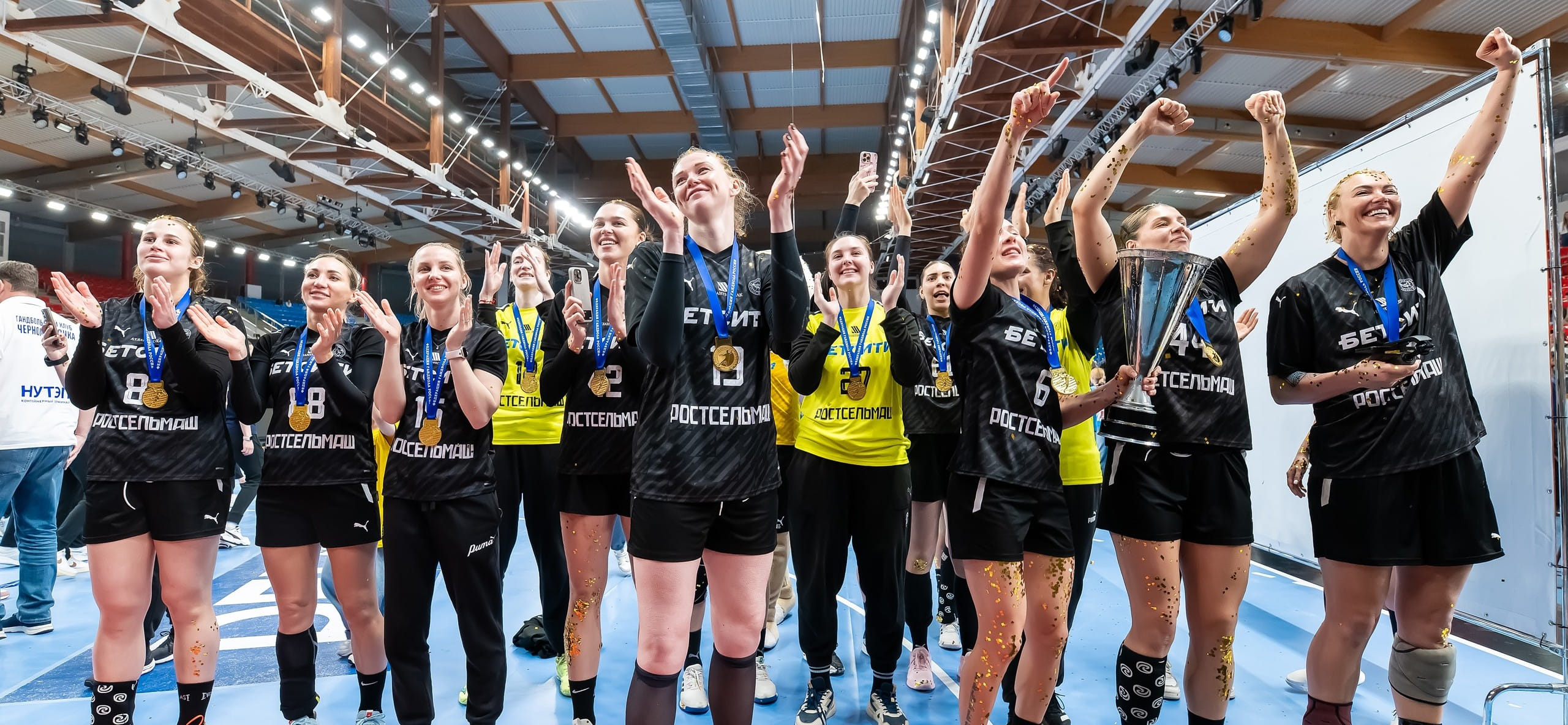 "Ростов-Дон" вновь ниже ЦСКА, зато с трофеем. Чем запомнился сезон-2024/2025 для дончанок