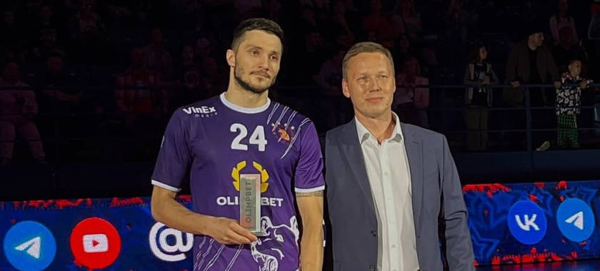 Super Cup of Russia. The wing players Daniil Shishkarev and Dmitriy Kornev are the best players of the title match. They are the main goal-scorers of their teams