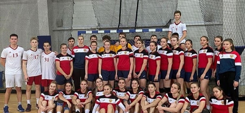 Девичья сборная России U-18 проиграла товарищеский матч подмосковным гандболистам из УОР №4