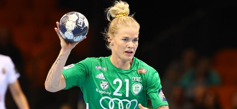 Венгрия. Левая полусредняя сборной Норвегии и "Дьёра" Вероника Кристиансен приостановила карьеру. Она готовится стать мамой