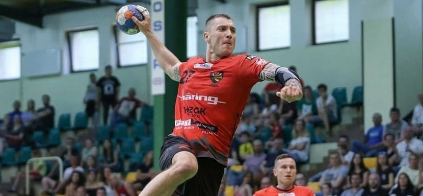 Украинский линейный Евгений Кравченко, отыгравший минувший сезон в "Гомеле", продолжит карьеру в греческом "Диомидисе"