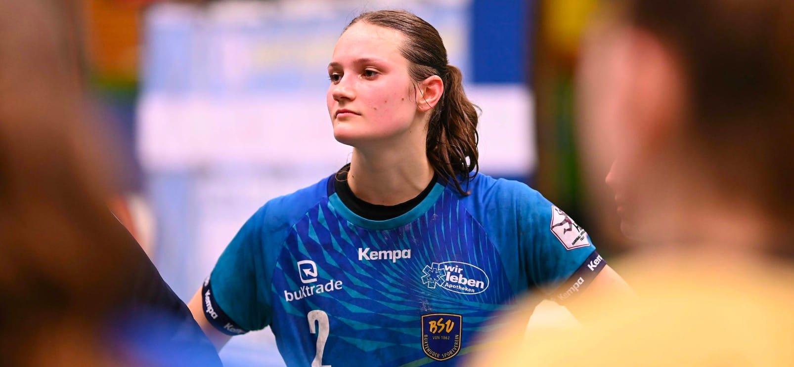 Германия. Капитан "Букстехуде", чемпионка мира по пляжному гандболу Лив Зюхтинг перенесла операцию по удалению опухоли мозга