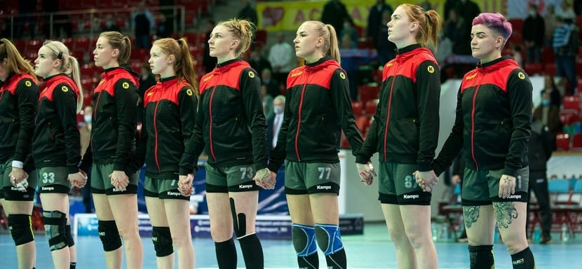 Европейская лига. "Астраханочка" отправилась в Венгрию на матчи 1/4 финала с "Шиофоком". В выездном составе 13 гандболисток