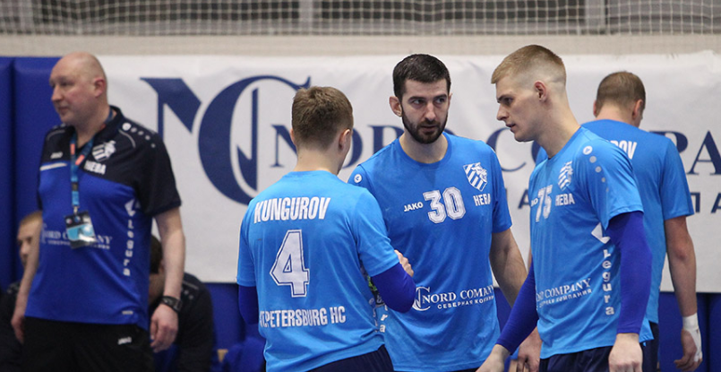 Кубок вызова. 1/16  финала. В стартовом для них матче розыгрыша гандболисты питерской "Невы" разгромили греческий "Аэропос"