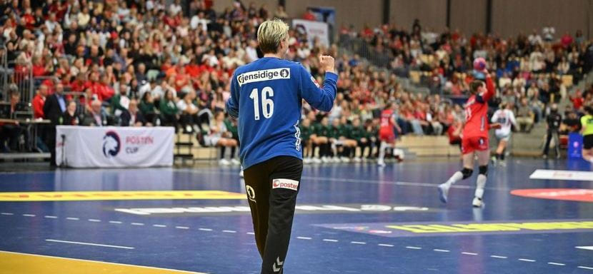 Норвежки обыграли команду Венгрии, а сербки уступили испанкам на товарищеском Posten Cup