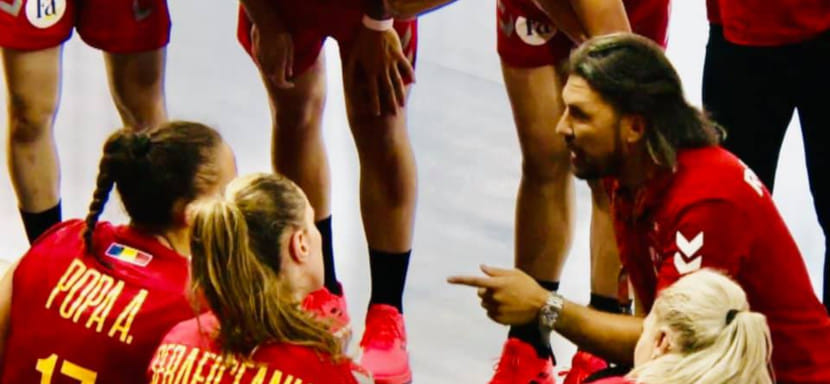 Скандал в Румынии: "Нас считают дураками! Мы стали подопытными кроликами другой сборной! Кто будет отвечать в случае травм?!"